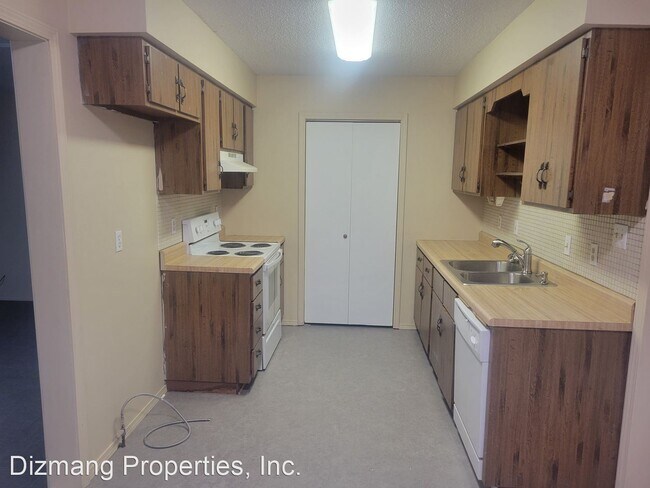 Building Photo - 3 br, 2 bath House - 201 S. Cedarbrook Ave.