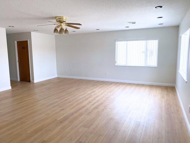 Interior Photo - Garrison Park