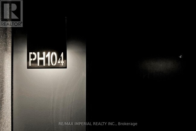 Building Photo - 435 Richmond St W