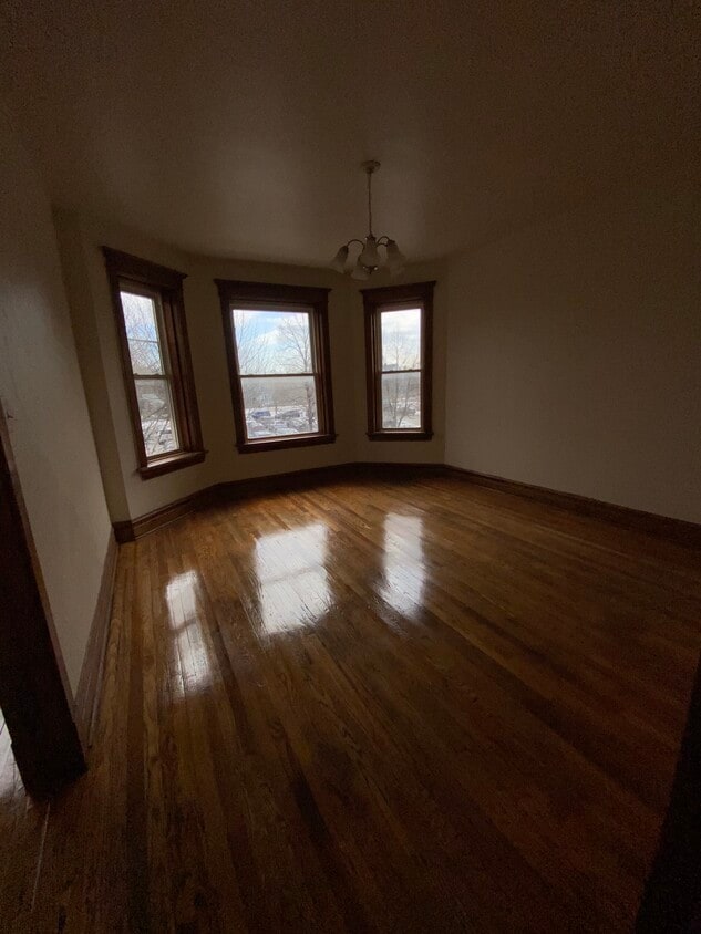 Primary Photo - 2150 N Keeler Ave