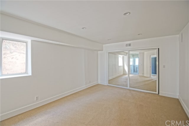 Building Photo - 204 N Poinsettia Ave