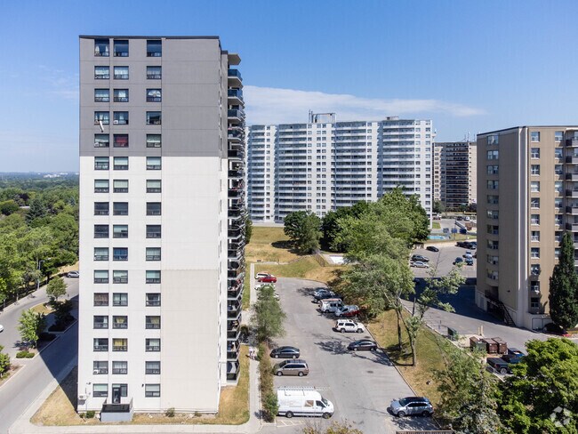 Photo du bâtiment - 24 Leith Hill RD