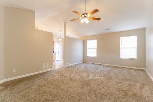 Building Photo - 924 Hathaway Dr