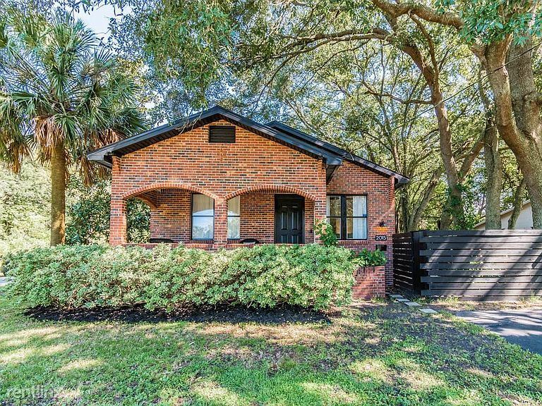 Primary Photo - 3 br, 1.5 bath House - 2015 REED AVE