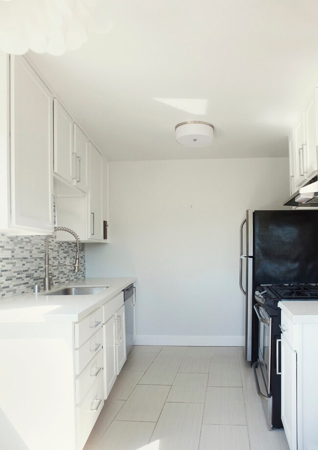 Foto del edificio - Carlyle Apartments