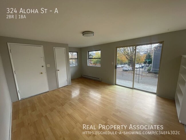 Building Photo - 324 Aloha St