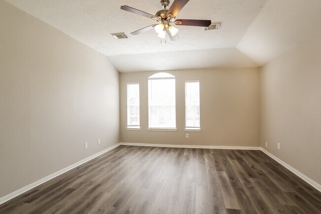 Foto del edificio - 31518 Kingston Village Dr