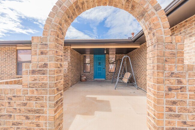 Foto del edificio - Charming 3 Bedroom 2 Bathroom - Spacious & Fenced Backyard