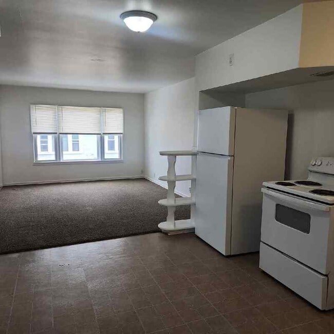 Building Photo - 413-413 N 5th St