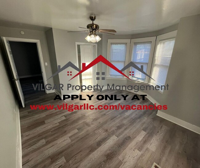 Building Photo - Wow !!!! Great family home ! 4 spacious be...