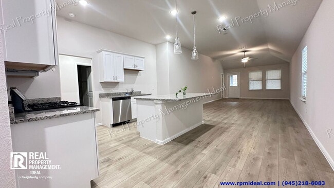 Building Photo - 2505 McNally Dr