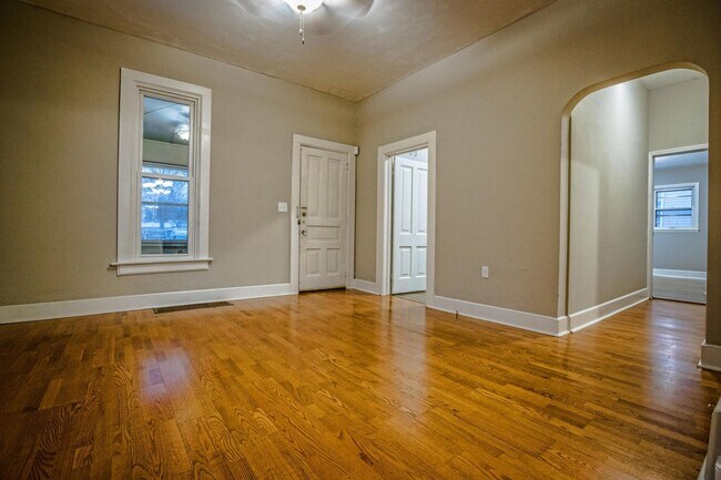 Foto del edificio - 3 Bedroom House with Garage