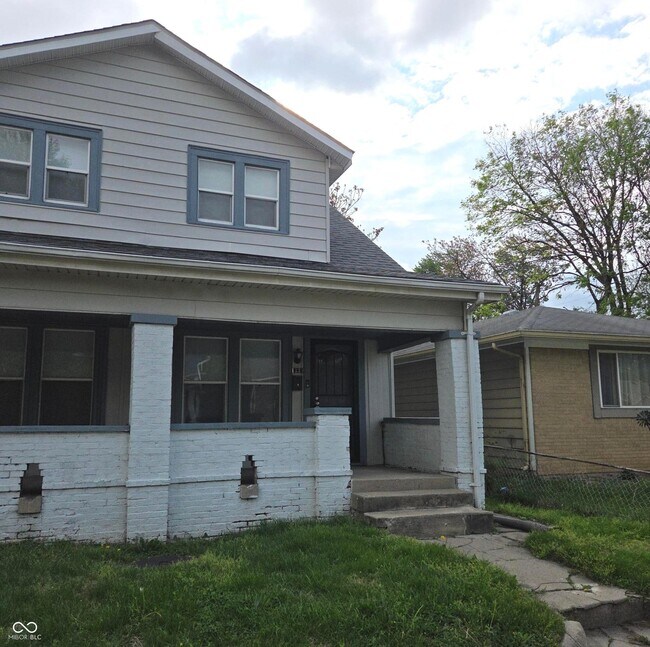 Building Photo - 1339 W Lee St