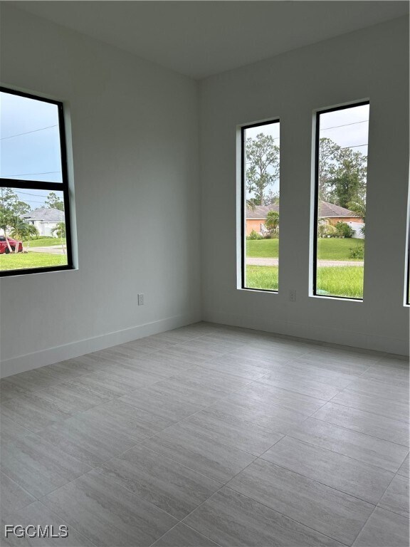 Foto del edificio - 3420 28th St W