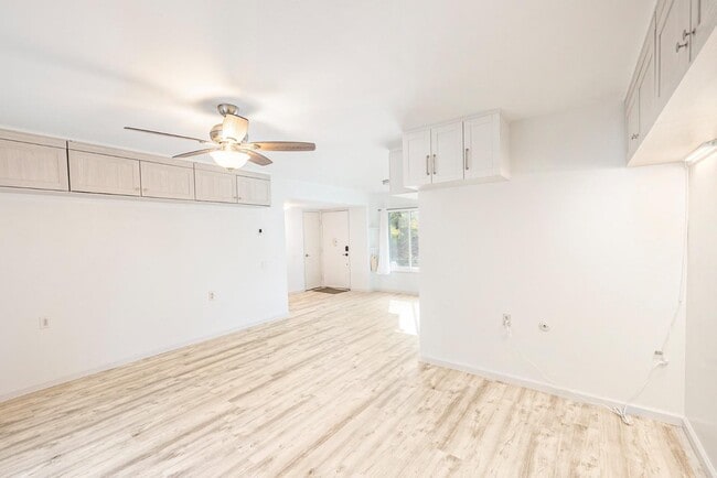 Foto del edificio - 1501 Skycrest Dr