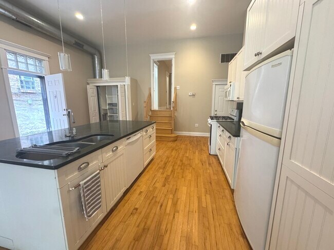Foto del edificio - 4207 N Elston Ave