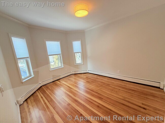 Foto del edificio - 170 Putnam Ave