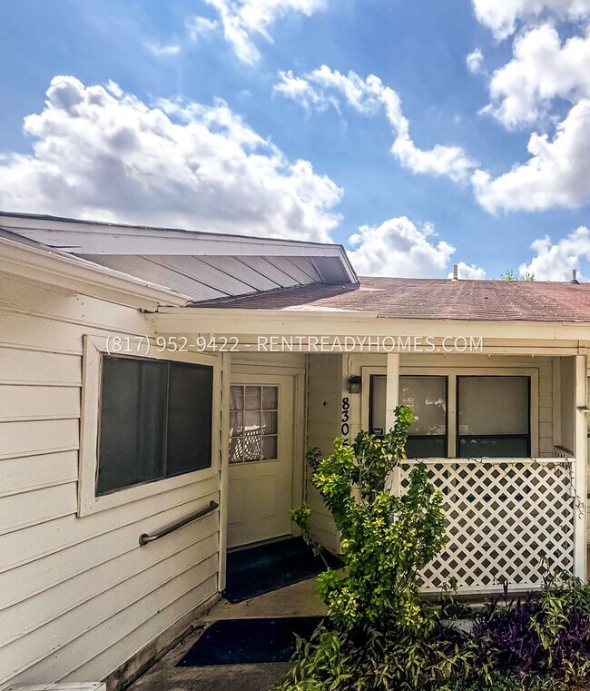 Foto del edificio - 8305 Forest Ridge Dr