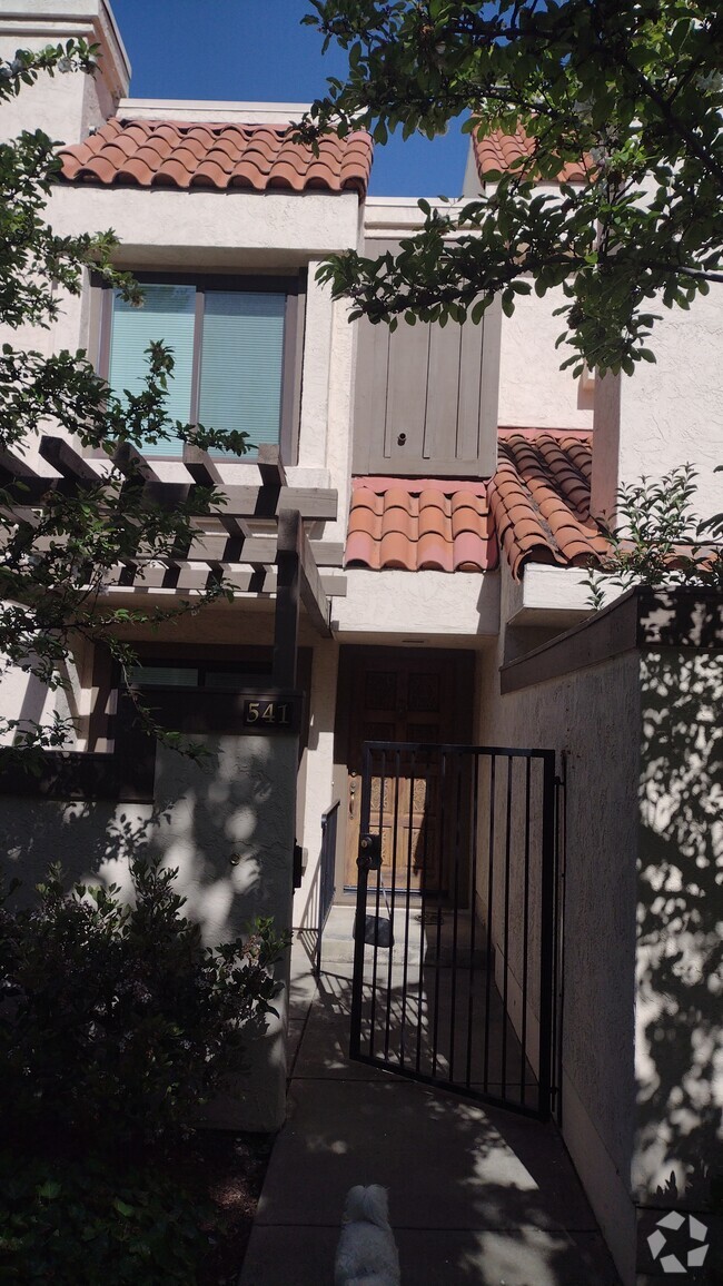 Building Photo - 541 Pimlico Ct