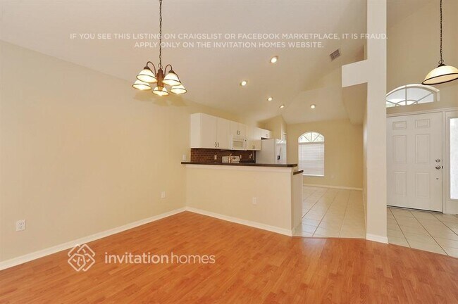 Foto del edificio - 4802 Woodmere Rd