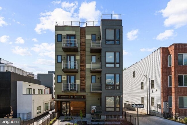 Foto del edificio - 1112 Montello Ave NE