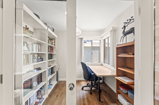 Building Photo - 8016 Denrock Ave