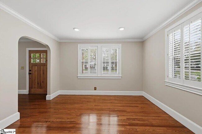 Foto del edificio - 212 Briarcliff Dr