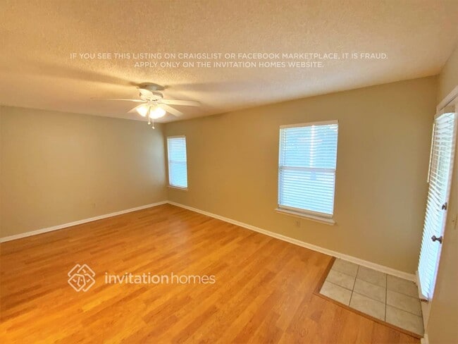 Foto del edificio - 8610 Wyndhurst Dr