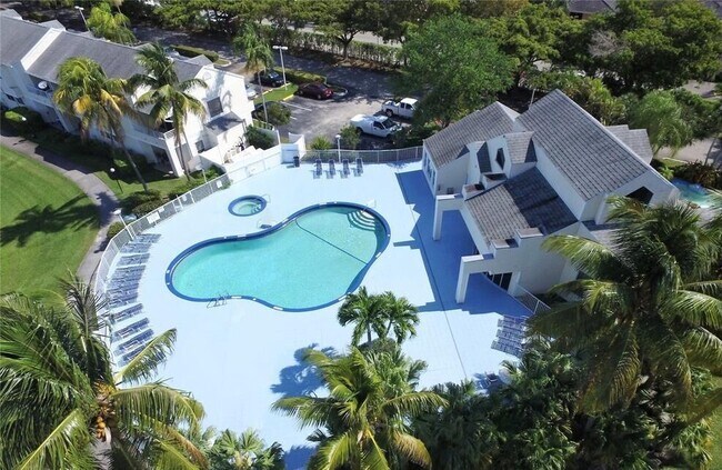 Foto del edificio - 3421 NW 44th St