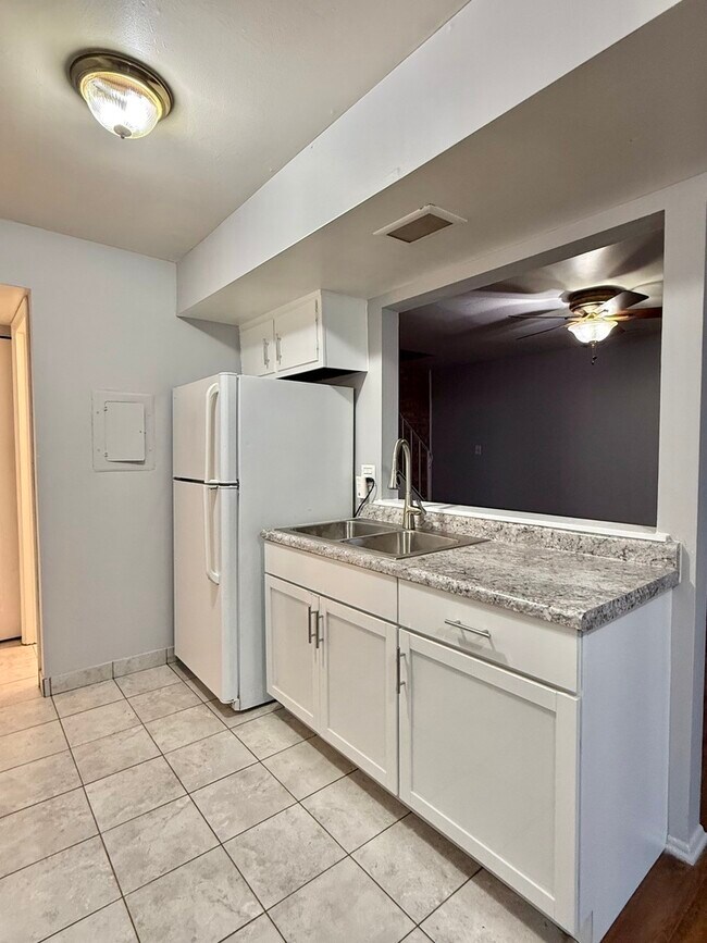 Foto del edificio - 329 David Ct