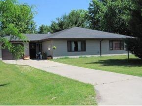 Foto del edificio - 300 E Green Meadow Dr