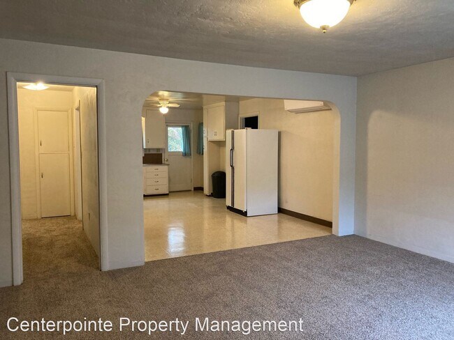 Building Photo - 3 br, 1 bath House - 7731 North Umpqua Hig...
