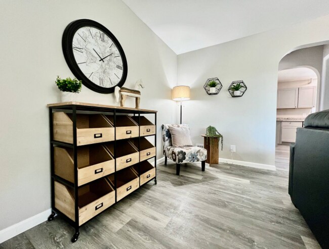 Foto del edificio - New Pool! Just vibes by the pool. Fully fenced yard