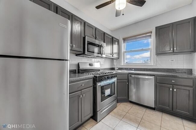 Foto del edificio - 2419 N Oak Park Ave