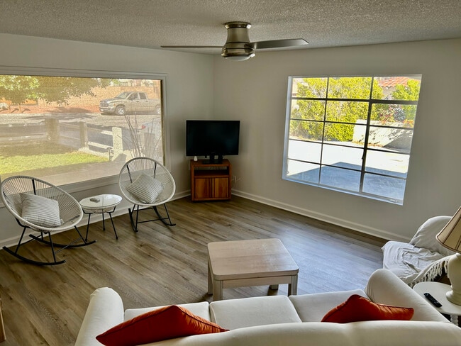 Building Photo - 53548 Avenida Vallejo