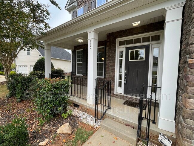 Building Photo - 719 Trailhead Ln