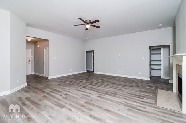 Building Photo - 105 Adams Dr