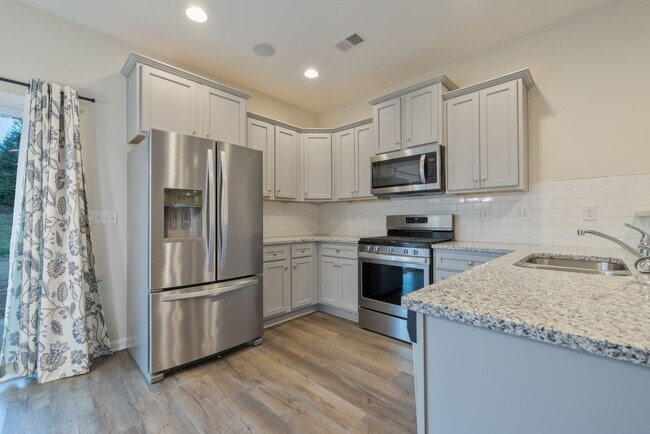 Foto del edificio - 3 Bedroom Home in Pendleton, SC