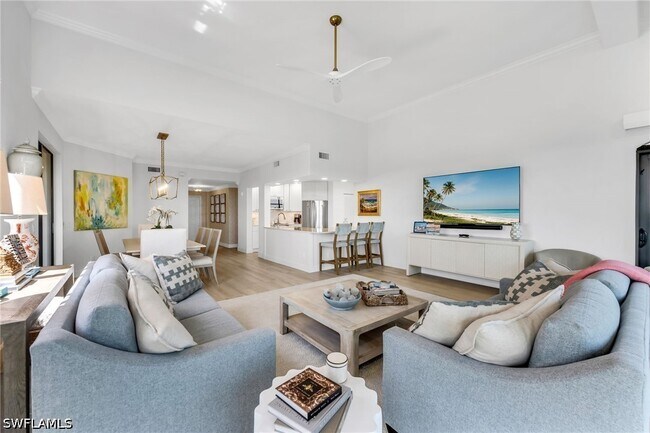 Foto del edificio - 7040 Pelican Bay Blvd