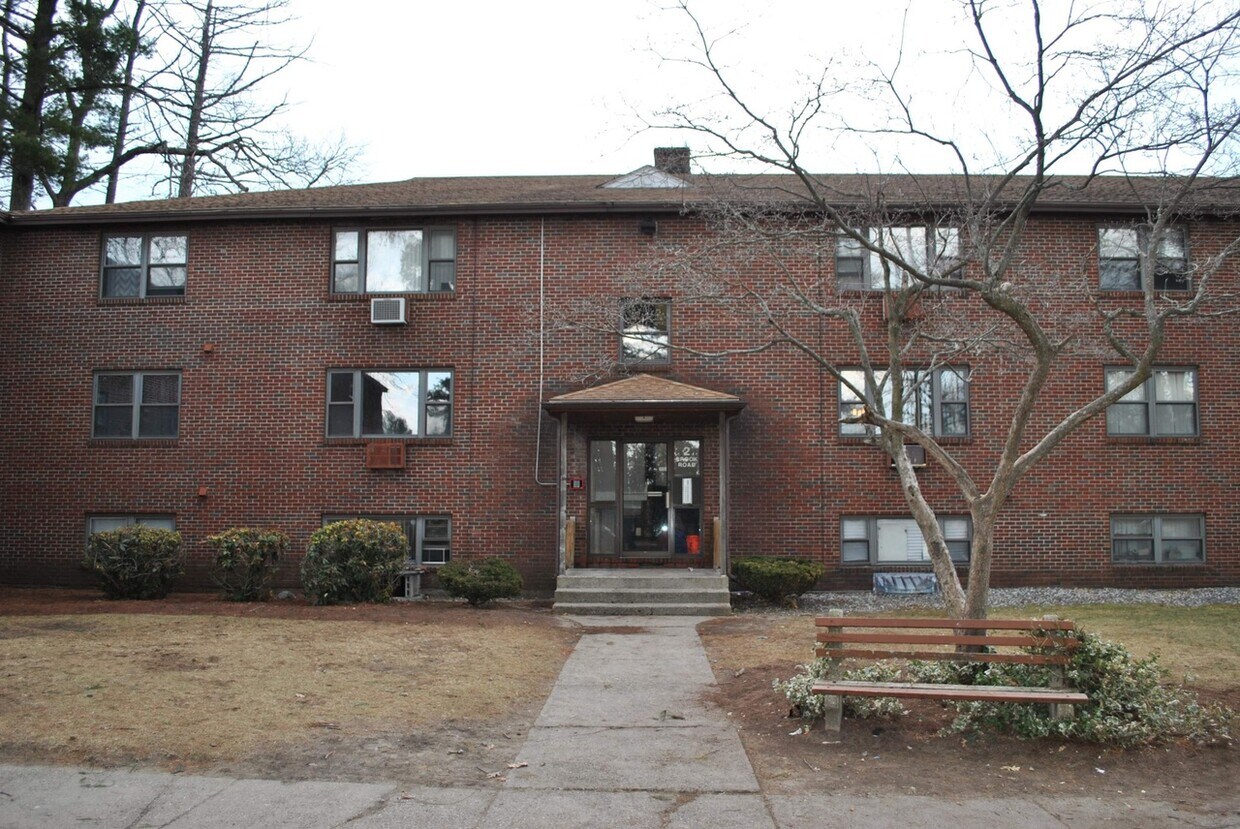 2 Brook Rd Unit 8, Salem, NH 03079 Condo for Rent in Salem, NH