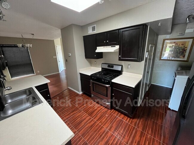 Foto del edificio - 6712 Armand Rd NW