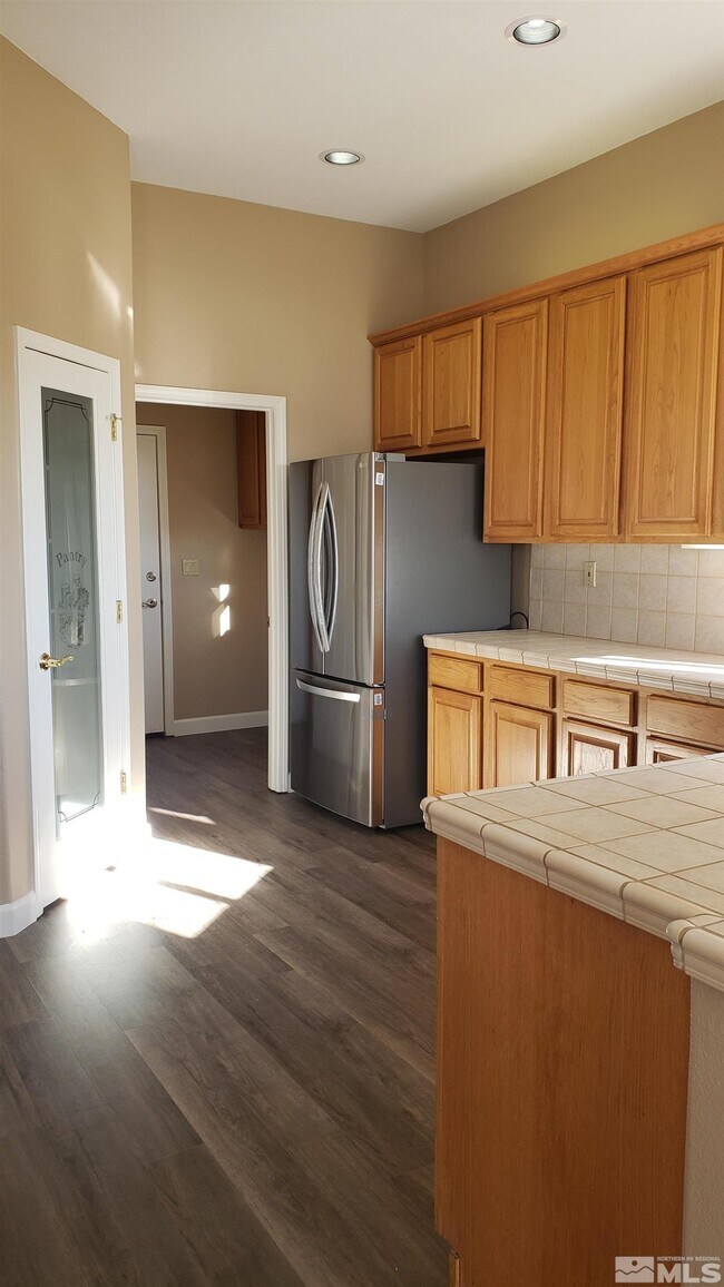 Foto del edificio - 1034 University Ridge Dr