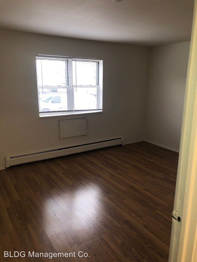 Foto del edificio - 1748 N Rose Ave