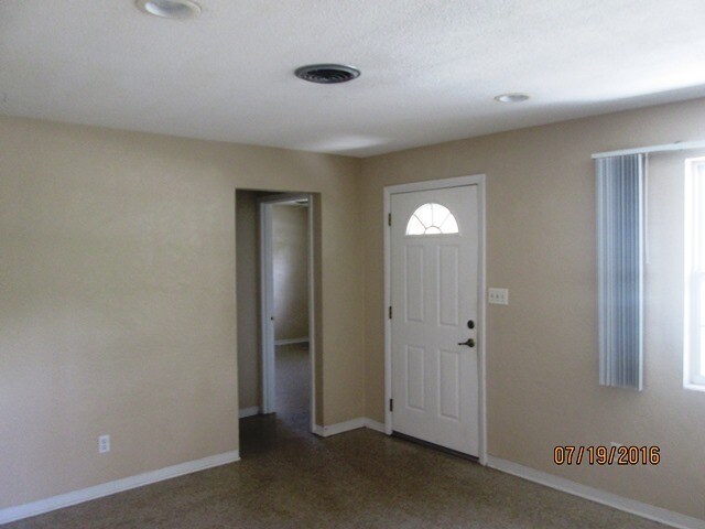 Foto del edificio - Canal Front Home in Ormond Beach