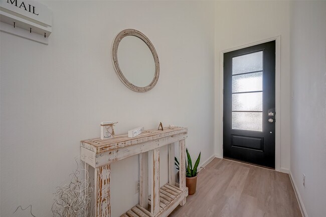 Foto del edificio - 27111 Wandering Gln Ln