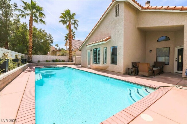 Foto del edificio - 2724 Eagle Springs Ct
