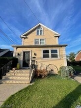 Building Photo - 623 Galloping Hill Rd