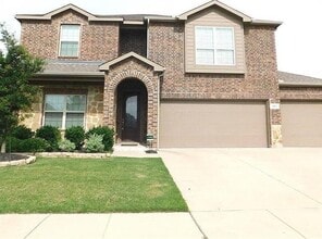 Building Photo - 910 English Ivy Dr