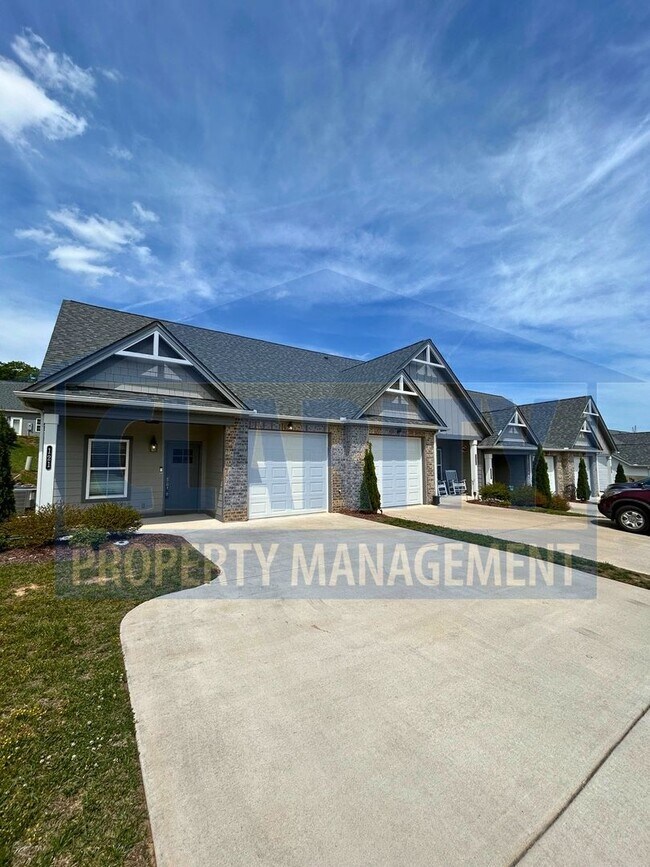 Foto del edificio - Modern two bedroom townhome!