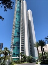 Building Photo - 322 E Karen Ave